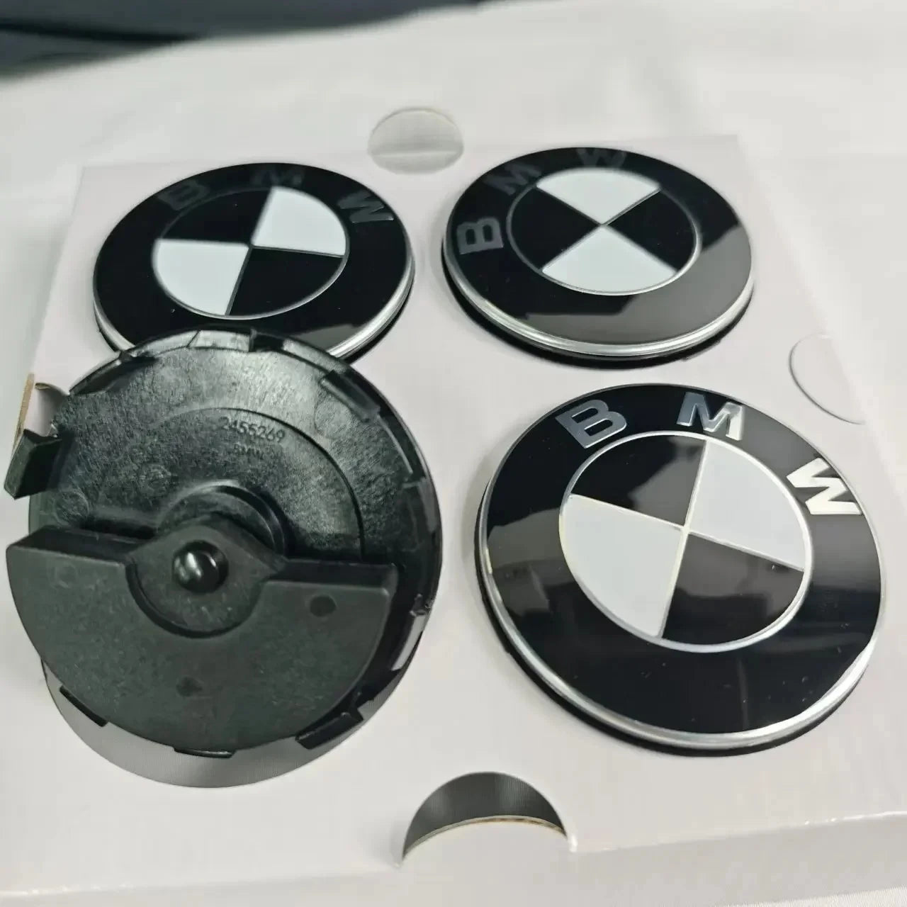 4-Piece Floating Wheel Center Caps 56/68 mm – Replacement Hub Caps for BMW E90, E92, F30, F10, F11, F25, E70, E83, F04 Series