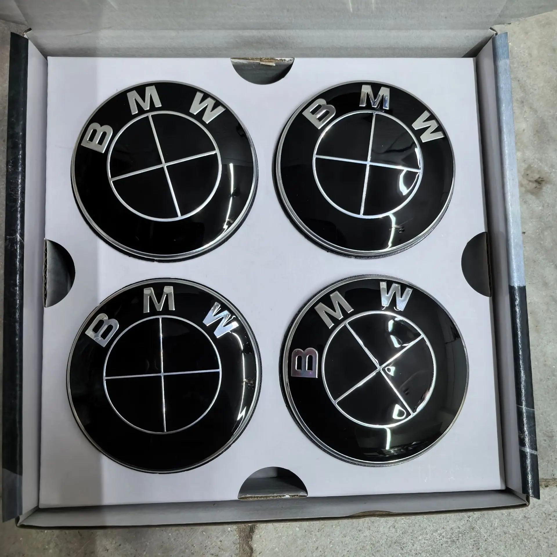 4-Piece Floating Wheel Center Caps 56/68 mm – Replacement Hub Caps for BMW E90, E92, F30, F10, F11, F25, E70, E83, F04 Series